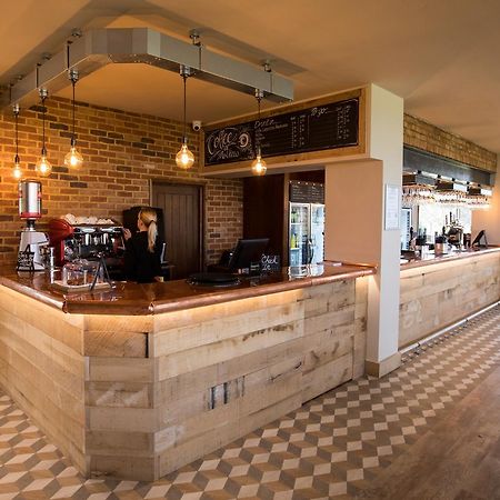 The View Bed and Breakfast Welwyn Garden City Εξωτερικό φωτογραφία