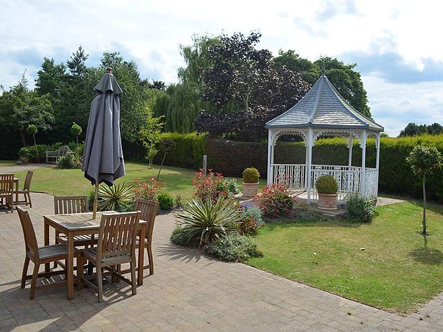 The View Bed and Breakfast Welwyn Garden City Εξωτερικό φωτογραφία
